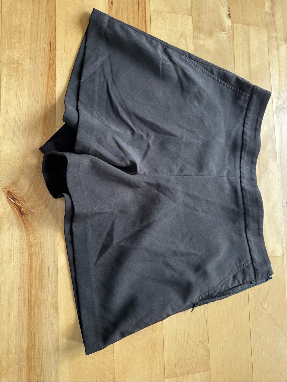 Banana Republic Black Flat-Front Men's Shorts